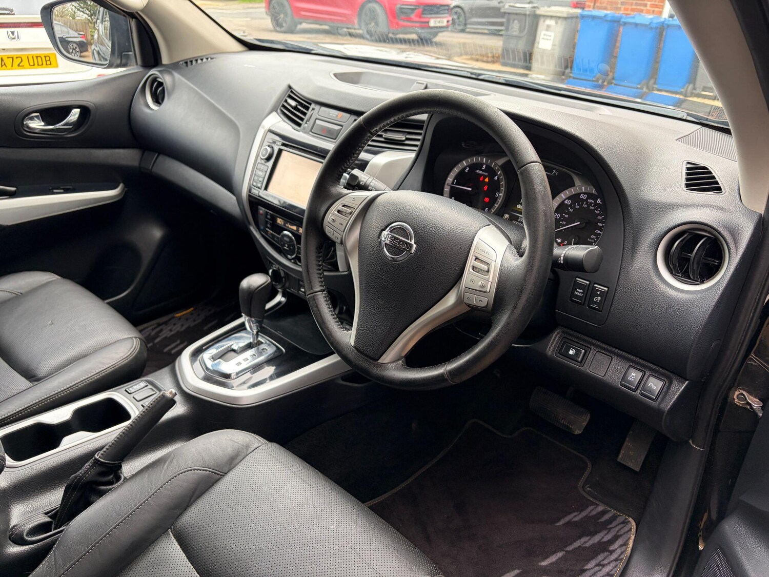 Used Nissan Navara 2018 for sale - 77882967: Photo 8