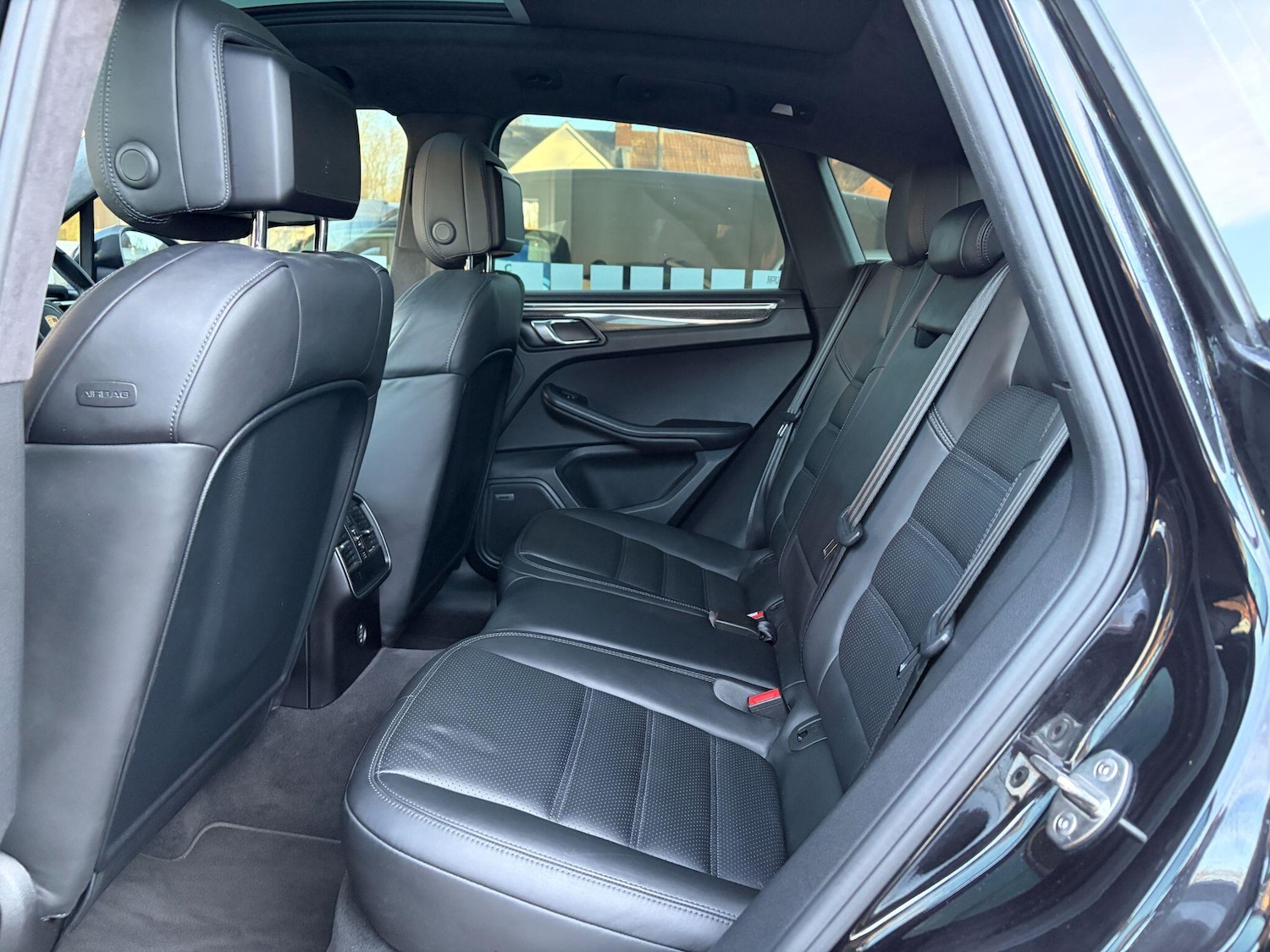 Used Porsche Macan 2016 for sale - 77255008: Photo 11