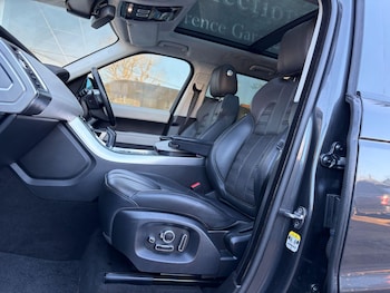 Used Land Rover Range Rover Sport 2015 for sale - 77015444: Photo