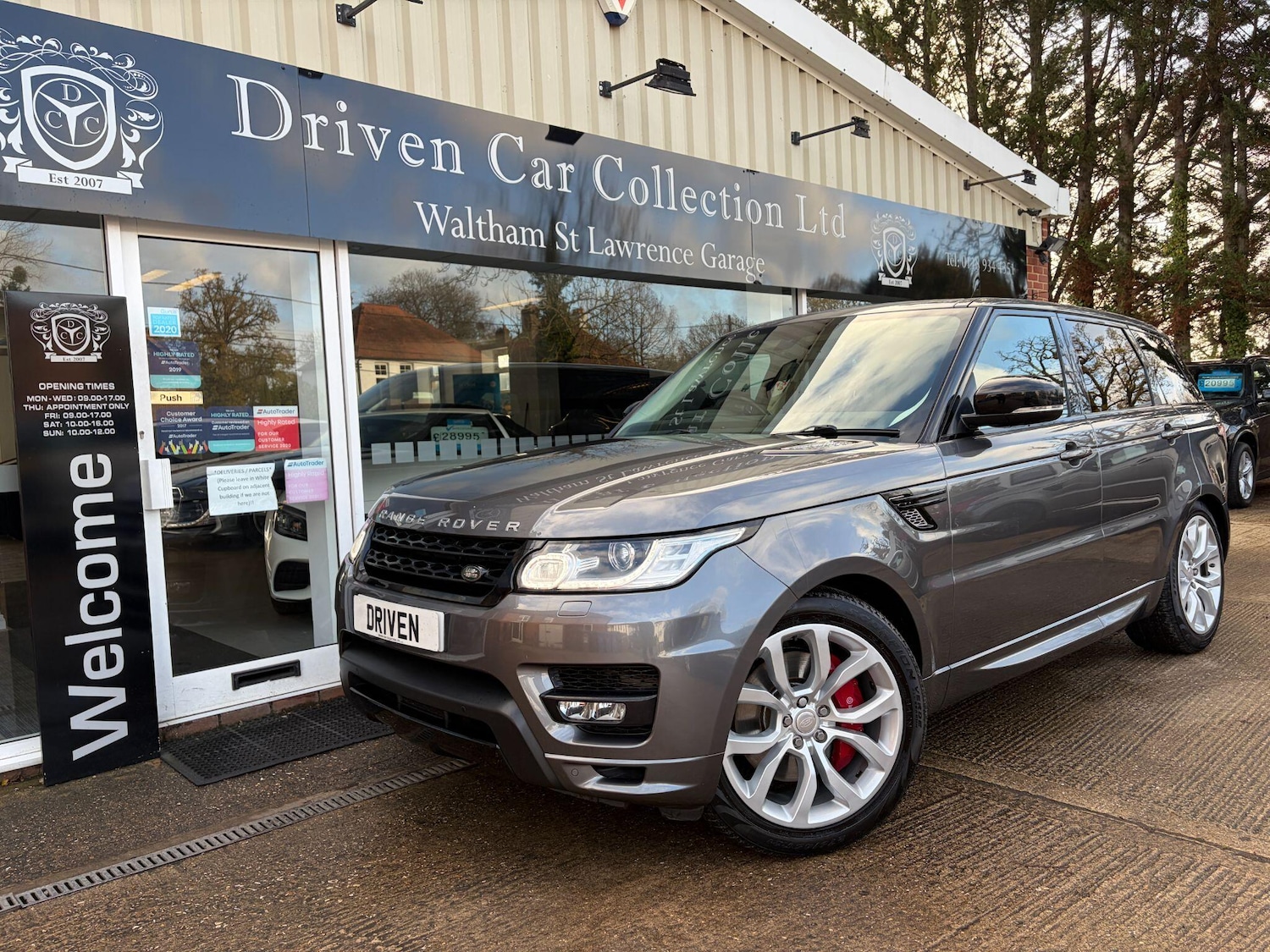 Used Land Rover Range Rover Sport 2015 for sale - 76743570: Photo 1