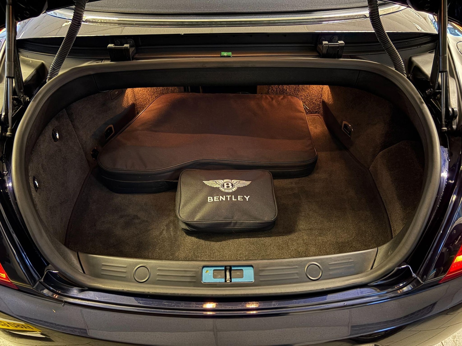 Used Bentley Continental 2010 for sale - 76866270: Photo 26