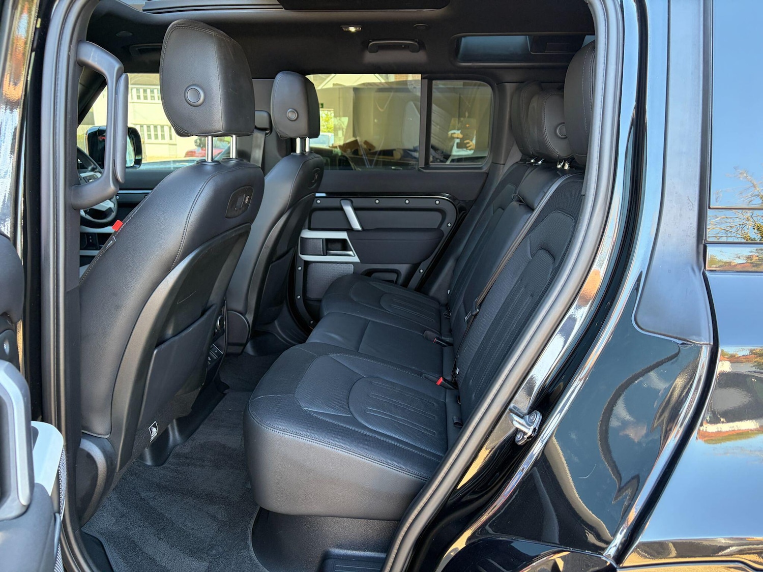 Used Land Rover Defender 2022 for sale - 78156937: Photo 11