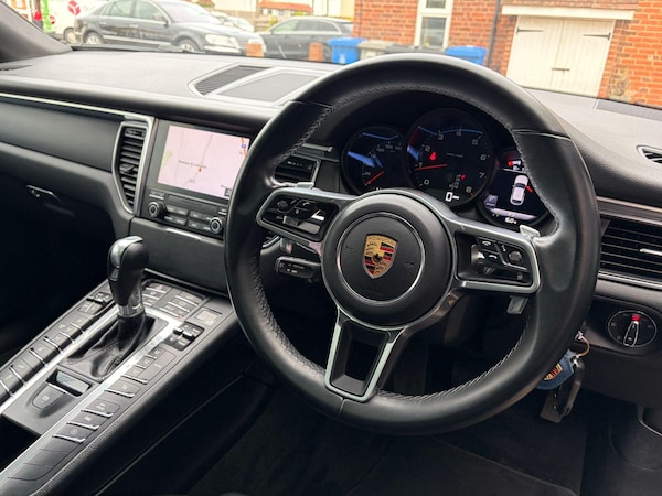 Used Porsche Macan 2017 for sale - 76213994: Photo 22