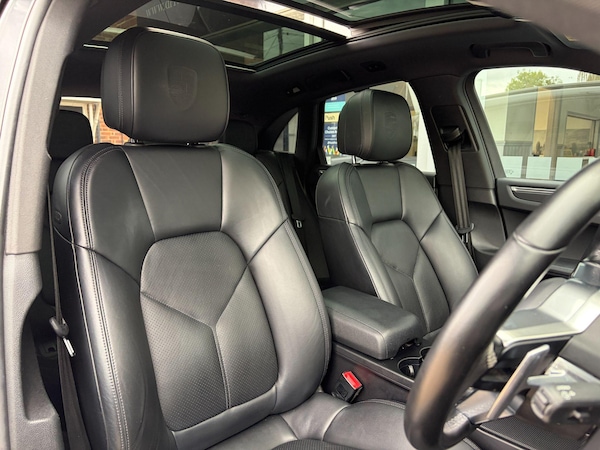 Used Porsche Macan 2017 for sale - 76213994: Photo 28
