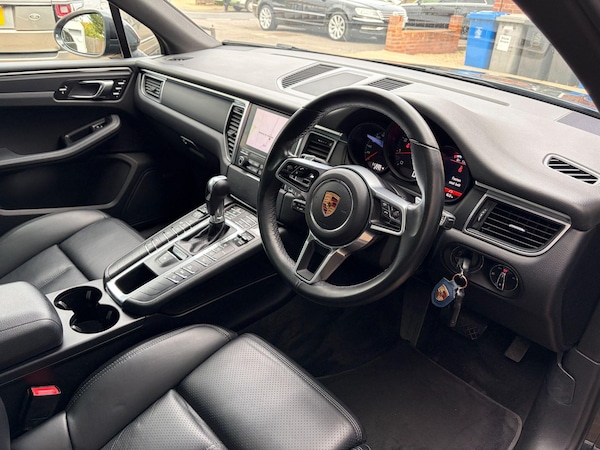 Used Porsche Macan 2017 for sale - 76213994: Photo 8