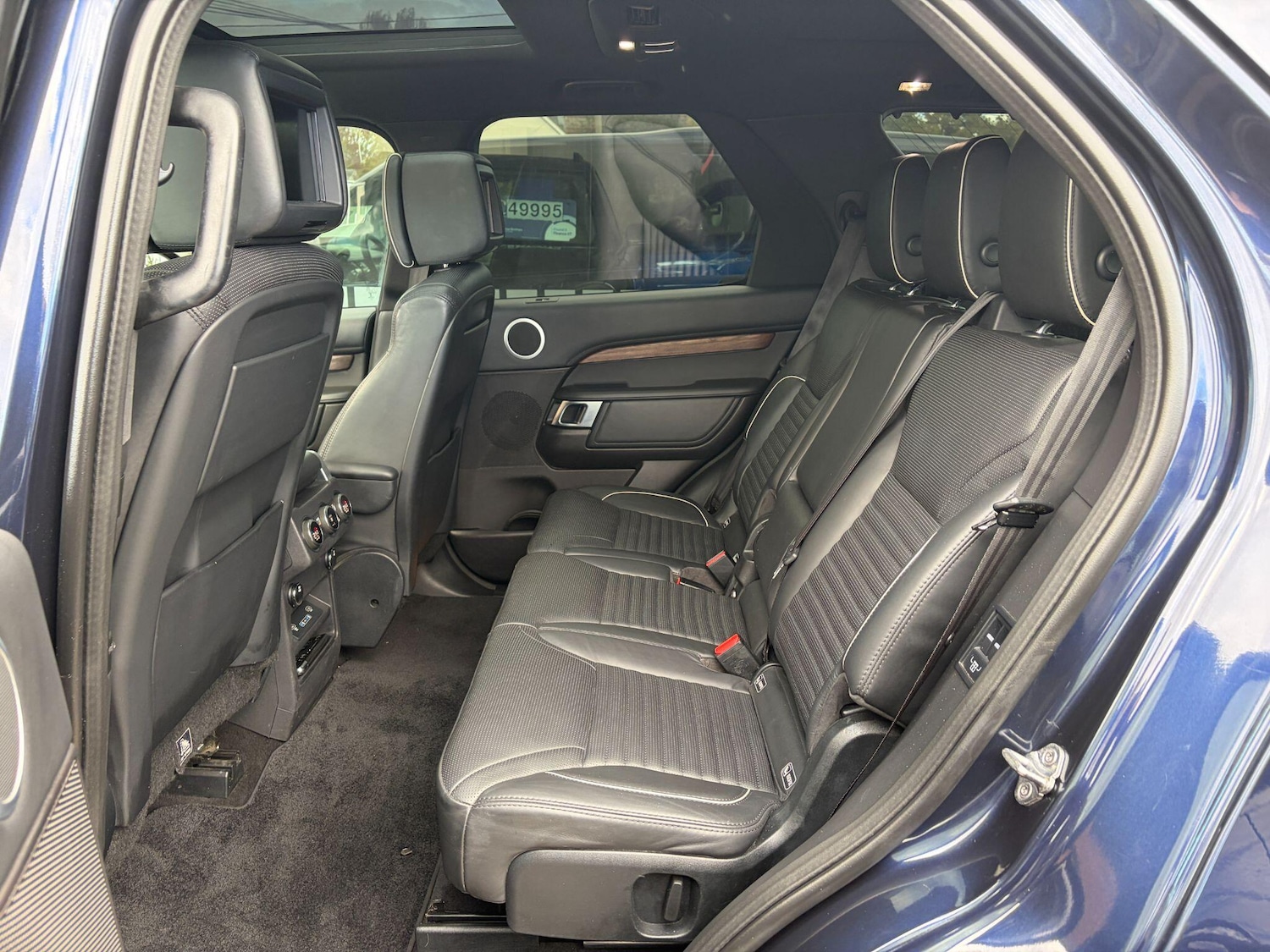 Used Land Rover Discovery 2018 for sale - 76349780: Photo 11