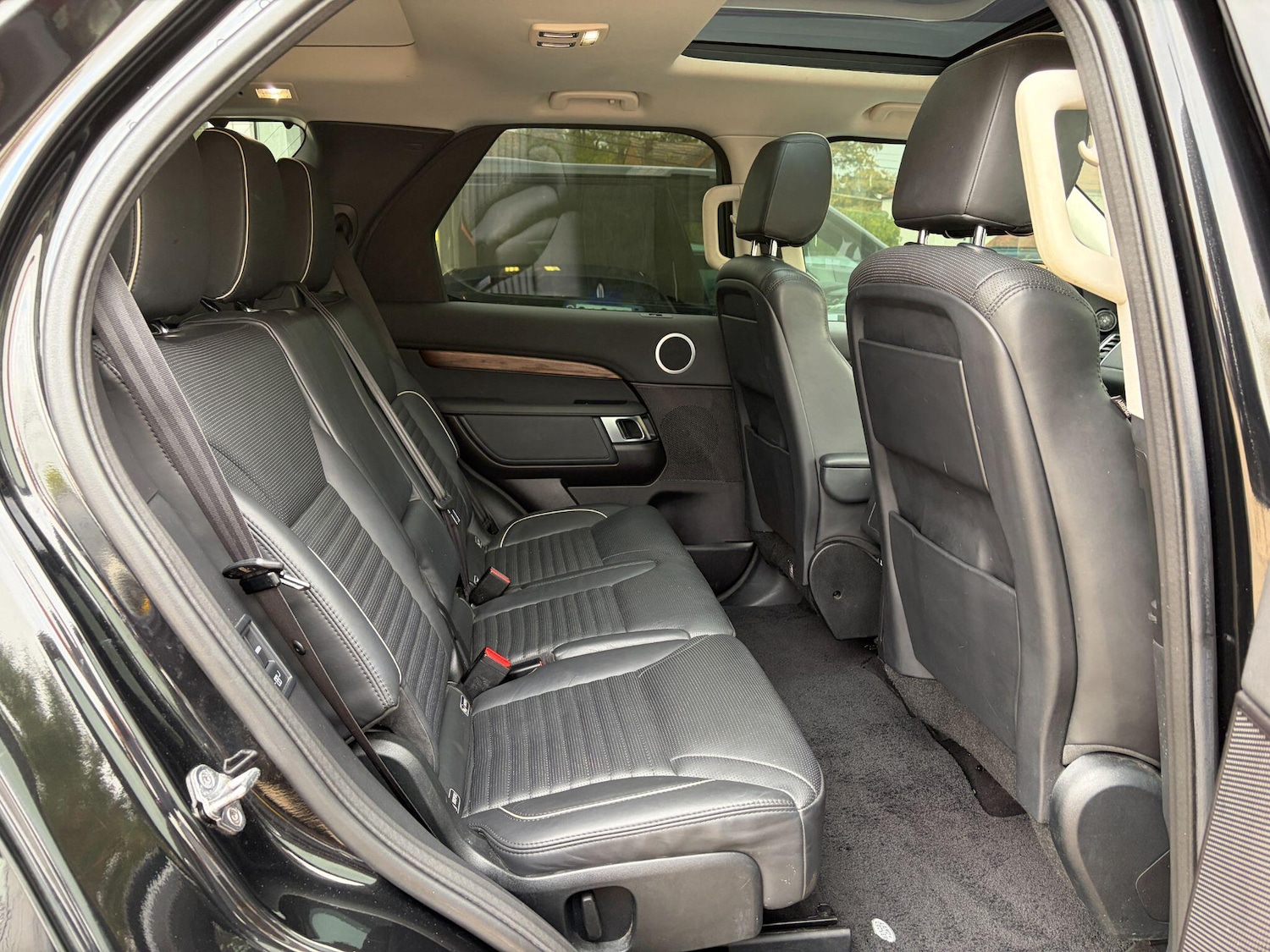 Used Land Rover Discovery 2018 for sale - 76314542: Photo 13