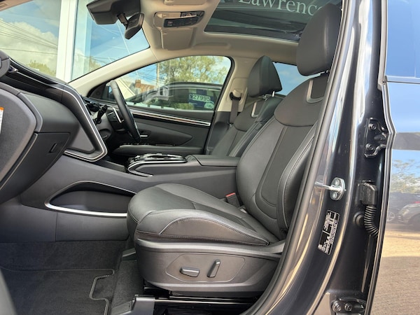 Used Hyundai TUCSON 2023 for sale - 76174637: Photo 2