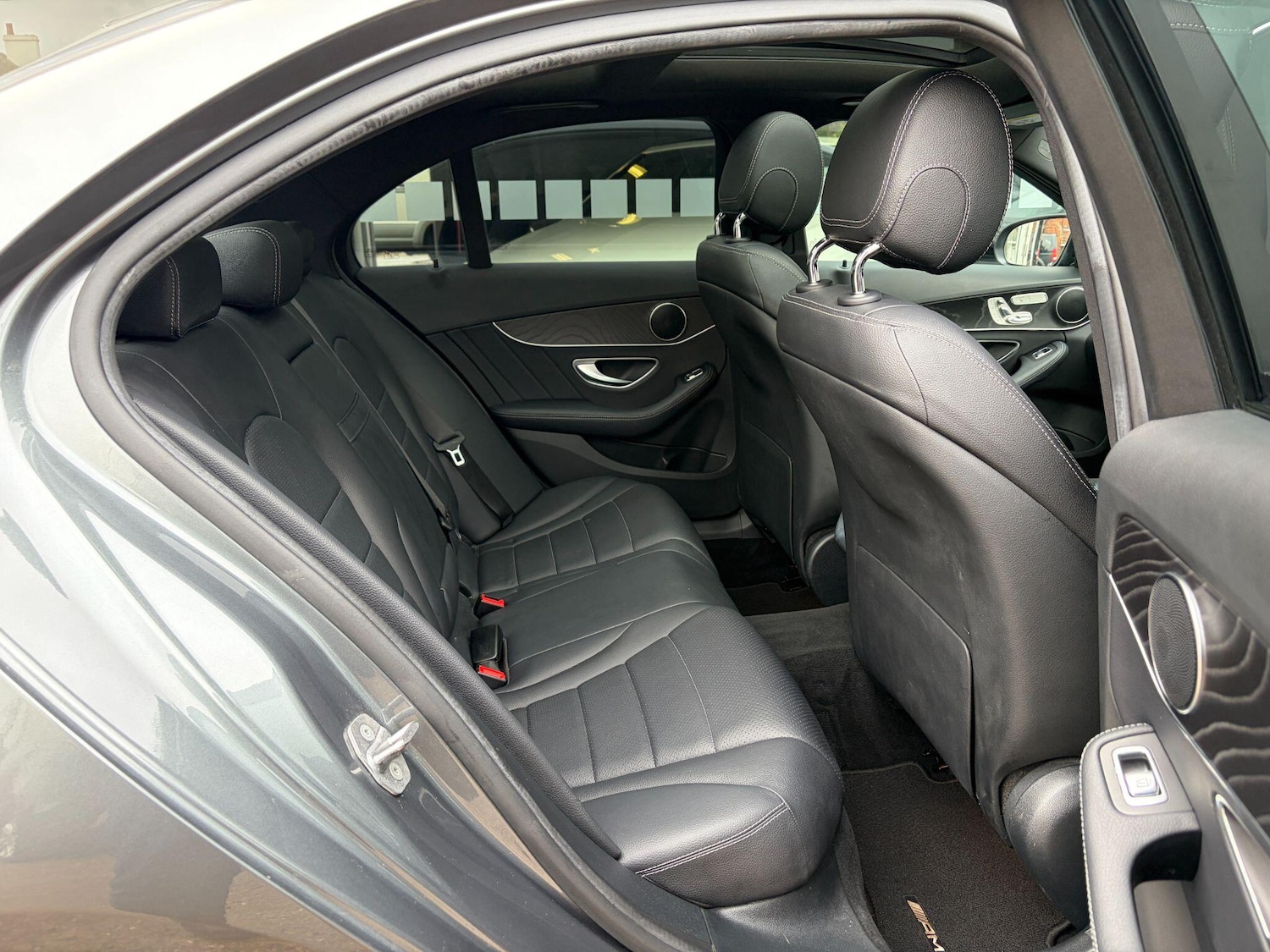 Used Mercedes-Benz C Class 2017 for sale - 76886924: Photo 12