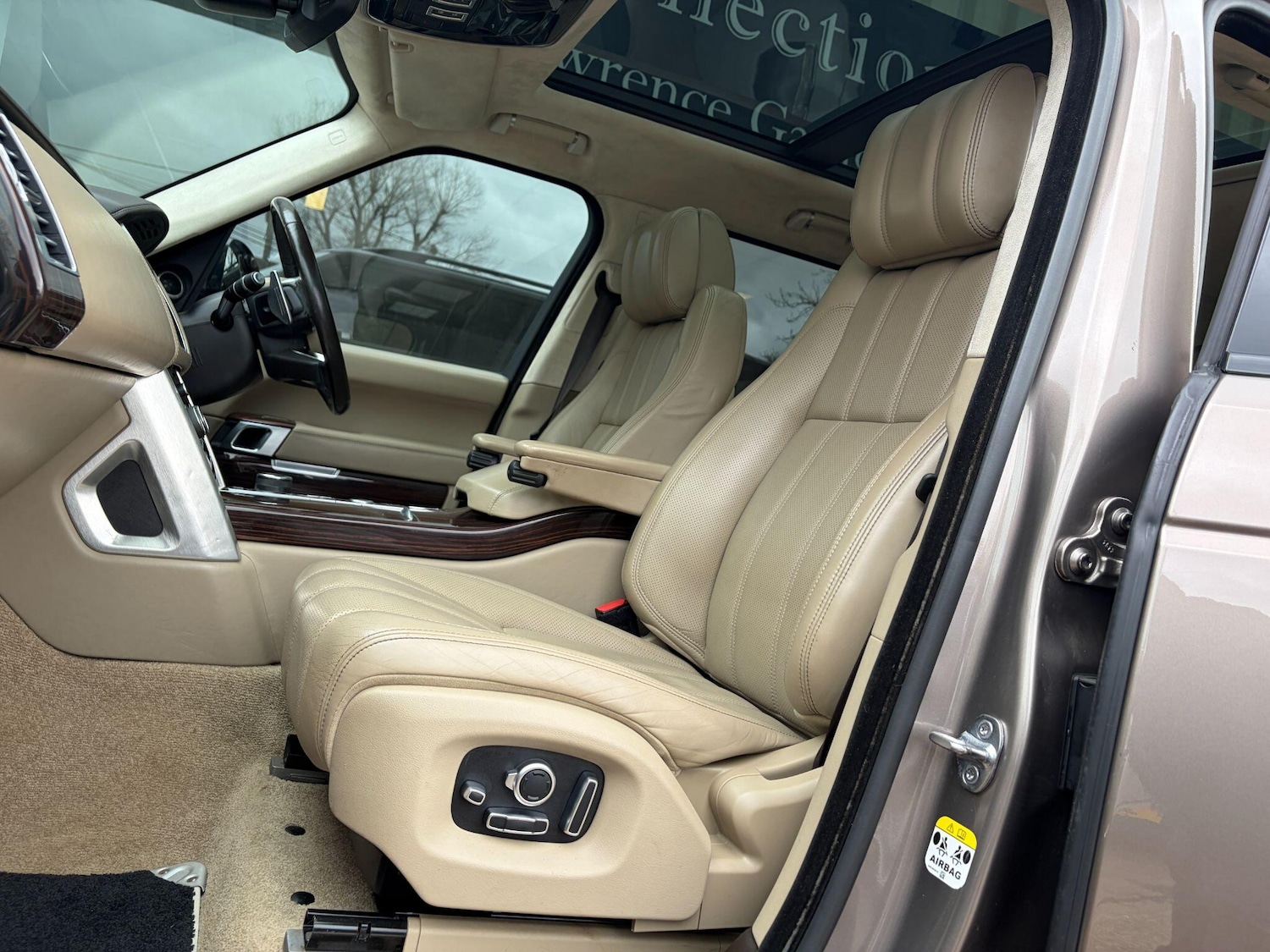 Used Land Rover Range Rover 2017 for sale - 77909305: Photo 2