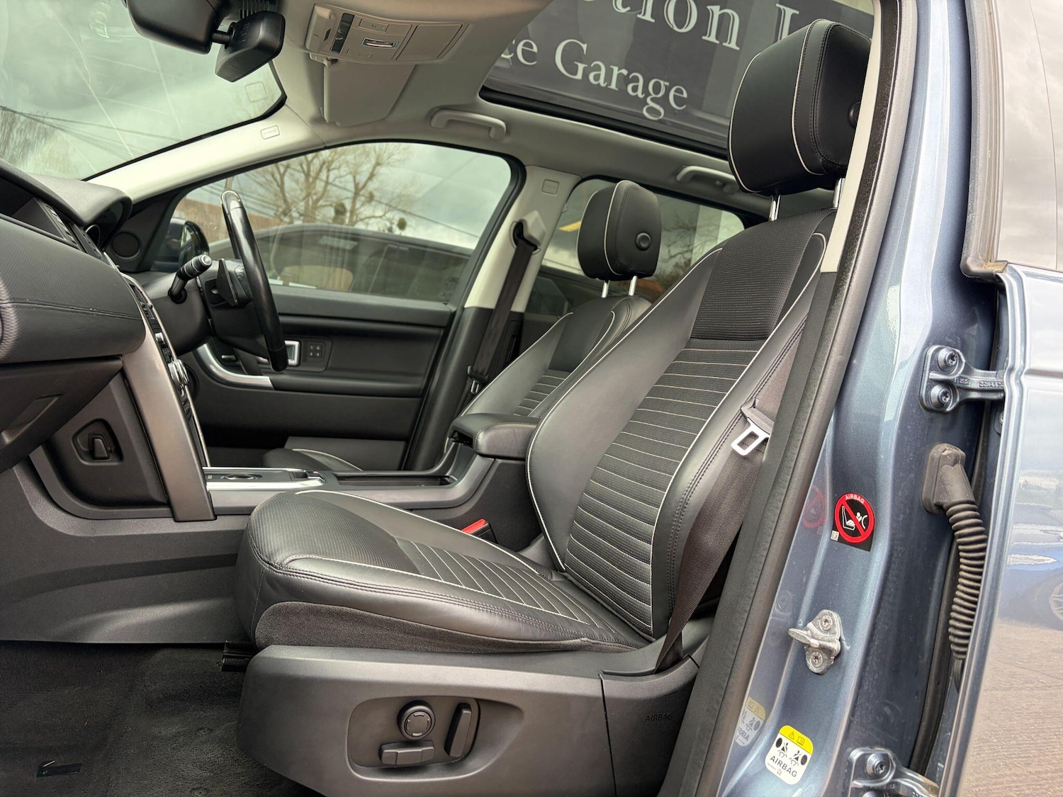 Used Land Rover Discovery Sport 2019 for sale - 78085965: Photo 2