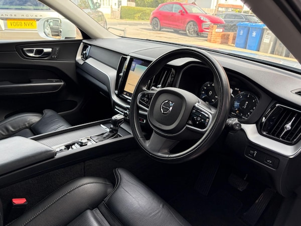 Used Volvo XC60 2017 for sale - 76175121: Photo 8