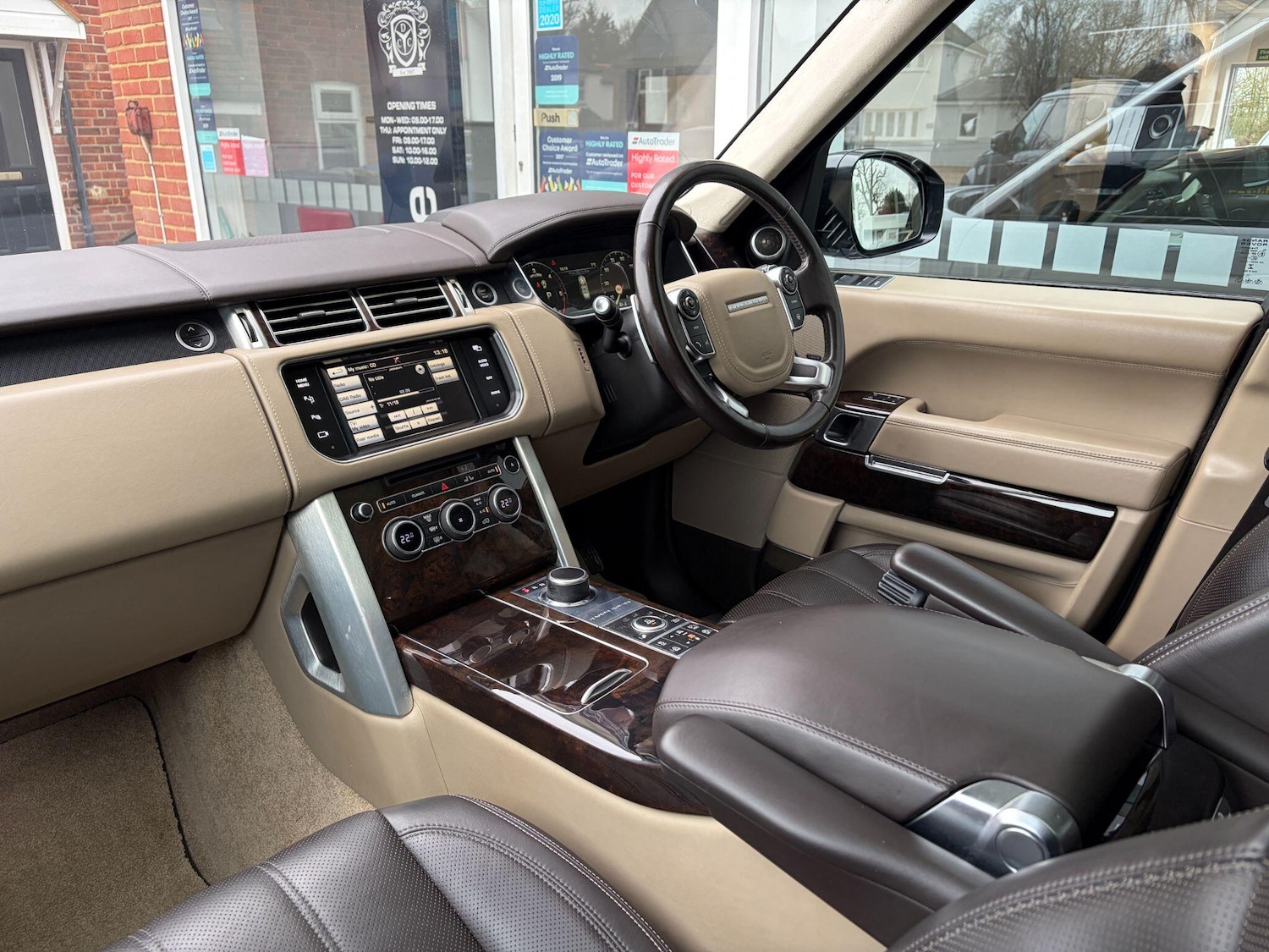Used Land Rover Range Rover 2015 for sale - 77351570: Photo 10