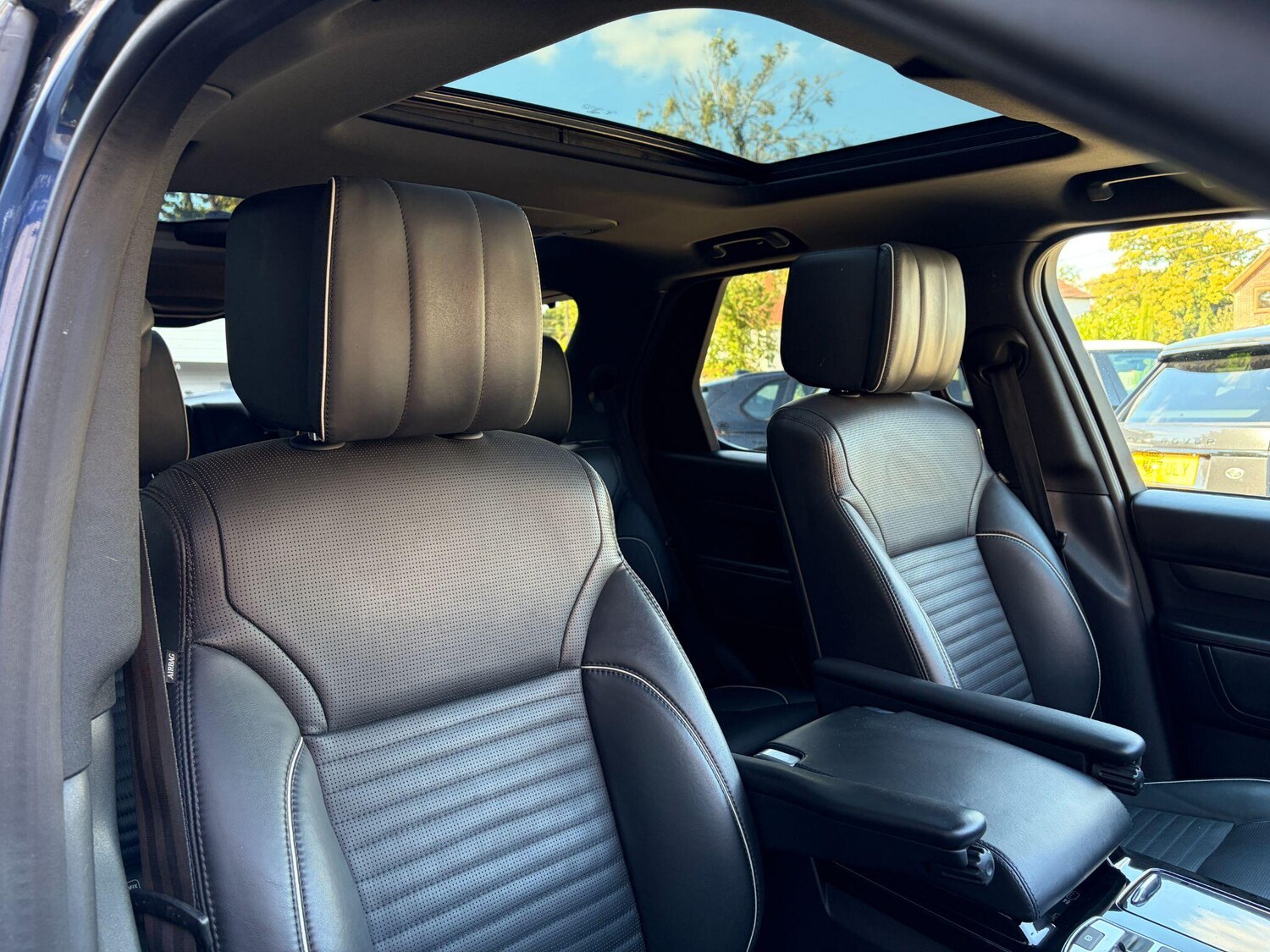 Used Land Rover Discovery 2017 for sale - 76189007: Photo 24