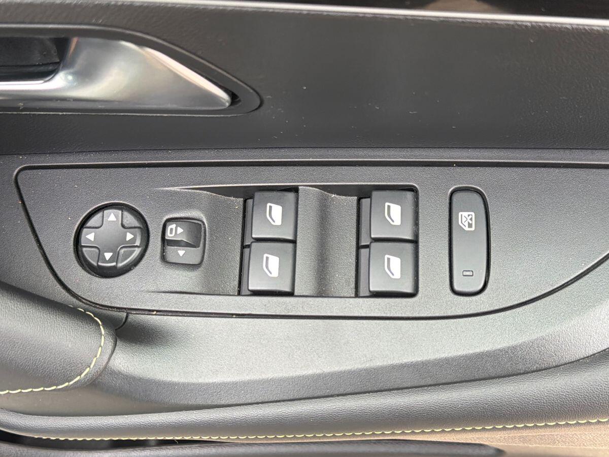 Used Peugeot 2008 2022 for sale - 76716974: Photo 20