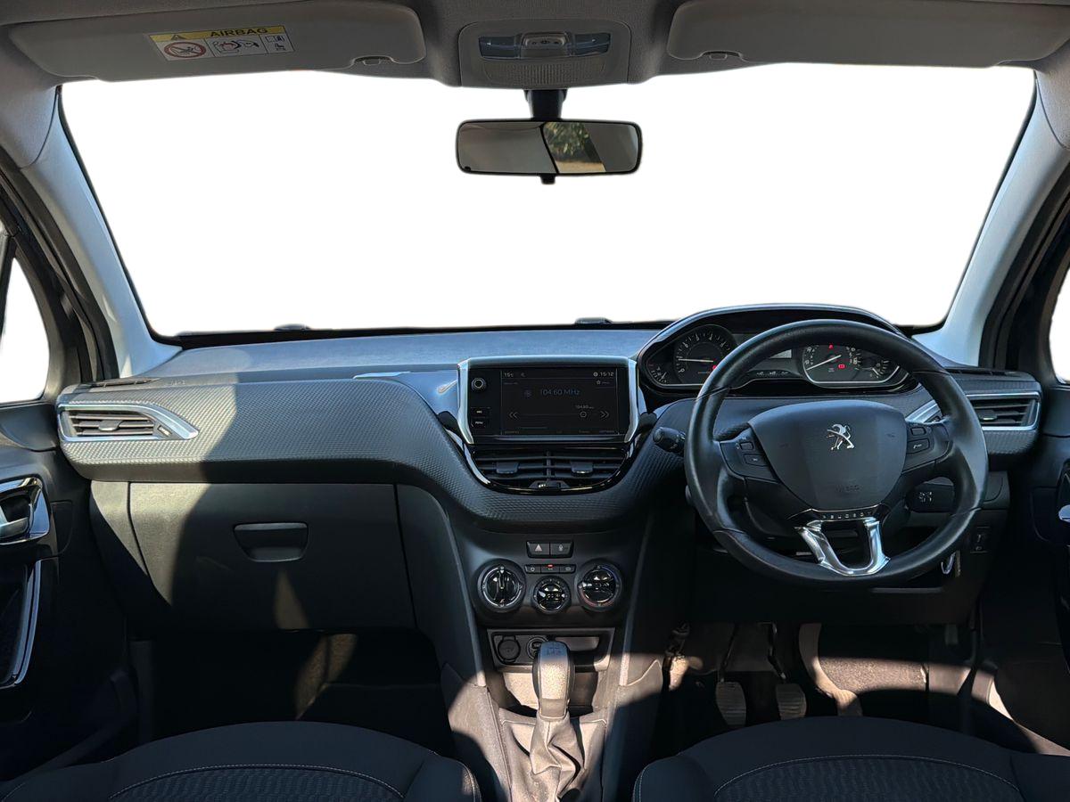 Used Peugeot 208 2018 for sale - 77755544: Photo 13