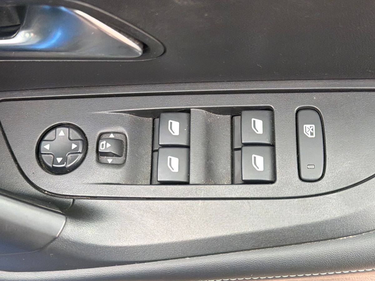 Used Peugeot 2008 2021 for sale - 77002518: Photo 20