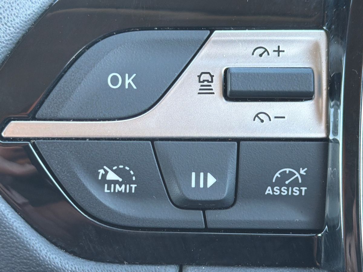 Used Peugeot 308 2023 for sale - 77927360: Photo 16