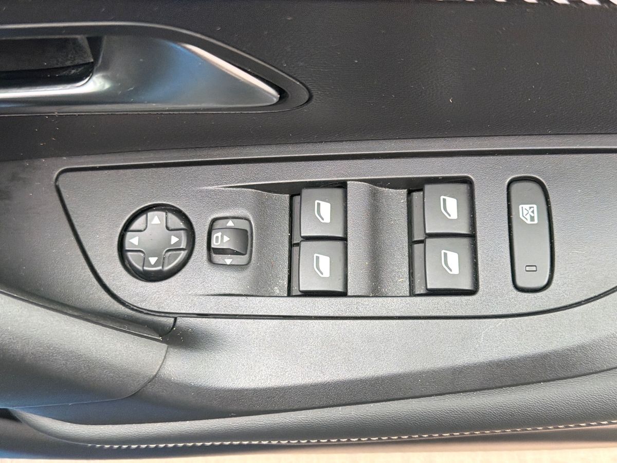 Used Peugeot 2008 2024 for sale - 77648052: Photo 20