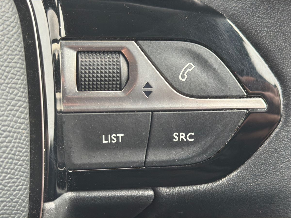 Used Peugeot 2008 2021 for sale - 77293432: Photo 17