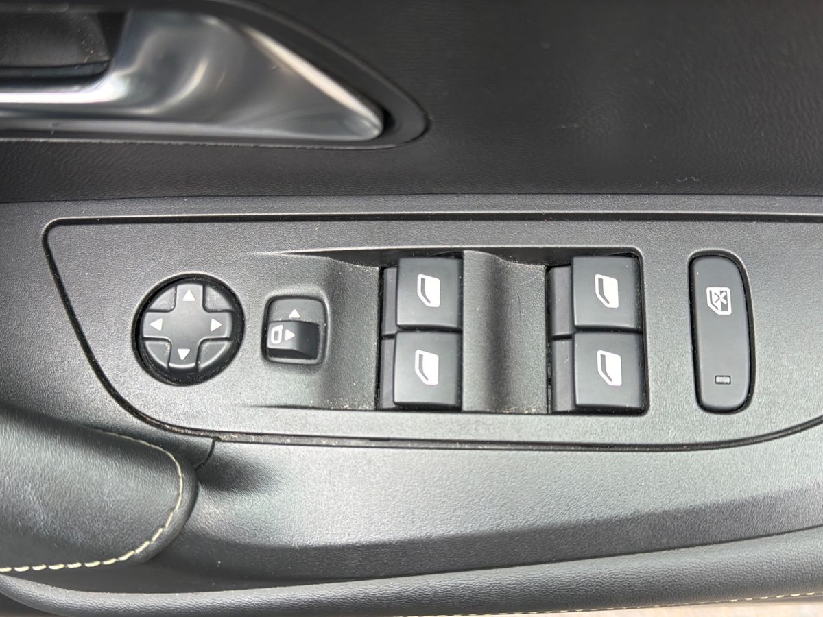 Used Peugeot 2008 2020 for sale - 77934302: Photo 20