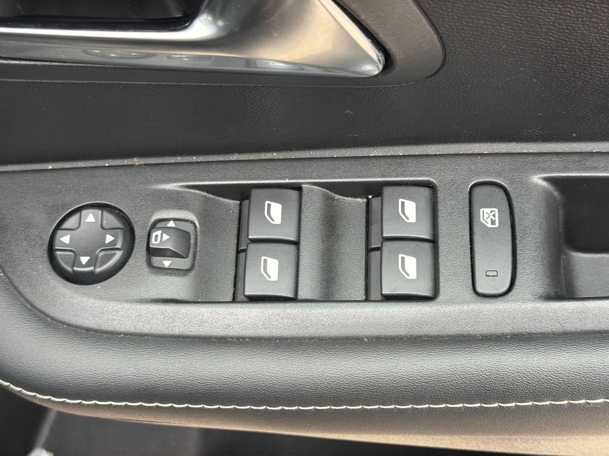 Used Peugeot 208 2023 for sale - 77653092: Photo 20