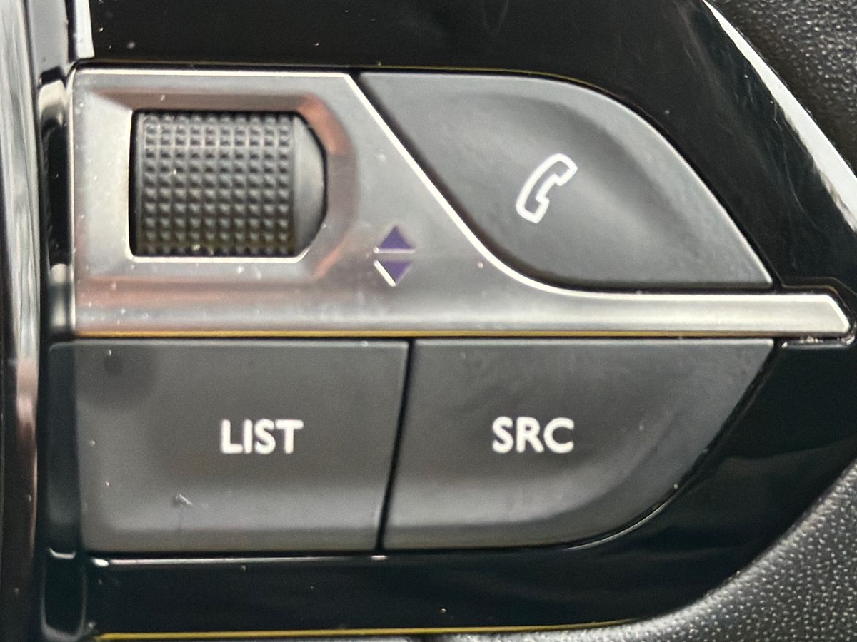 Used Peugeot 2008 2022 for sale - 77660397: Photo 17