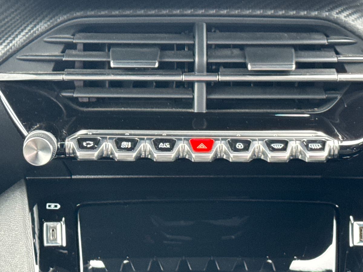 Used Peugeot 2008 2023 for sale - 77002515: Photo 18