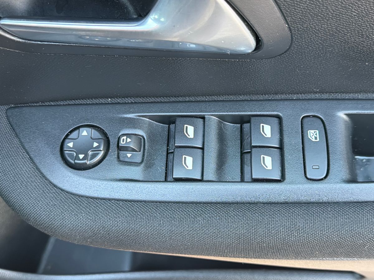 Used Peugeot 208 2022 for sale - 77178060: Photo 20