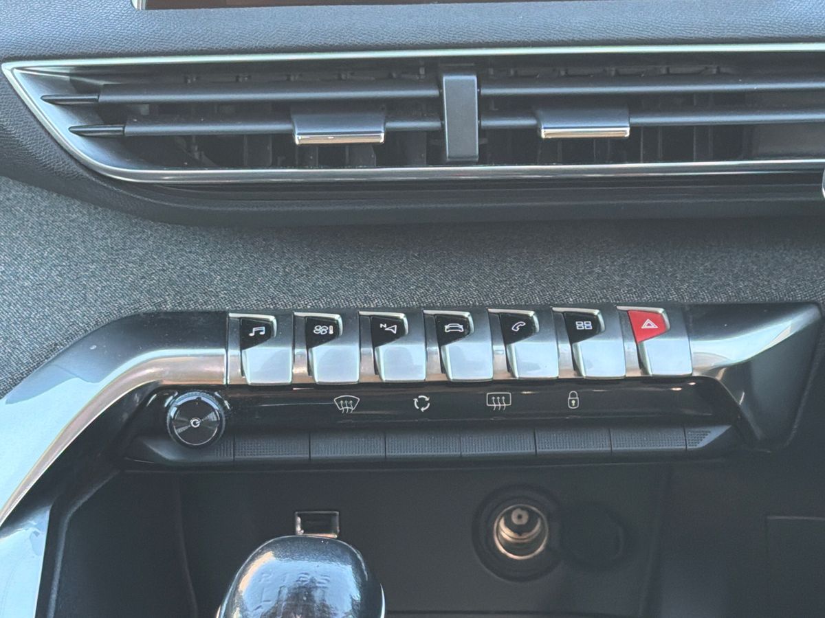 Used Peugeot 3008 2017 for sale - 77927396: Photo 18