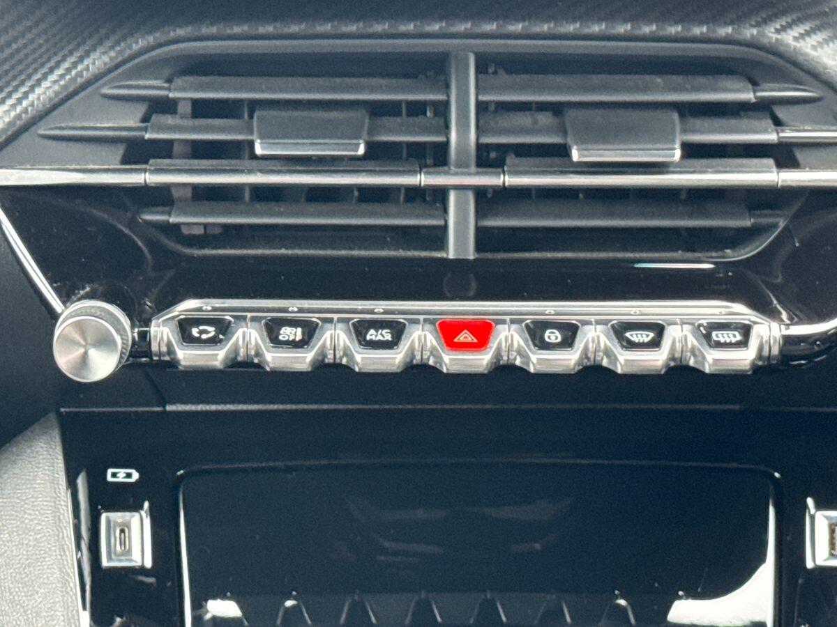 Used Peugeot 2008 2023 for sale - 76765102: Photo 18