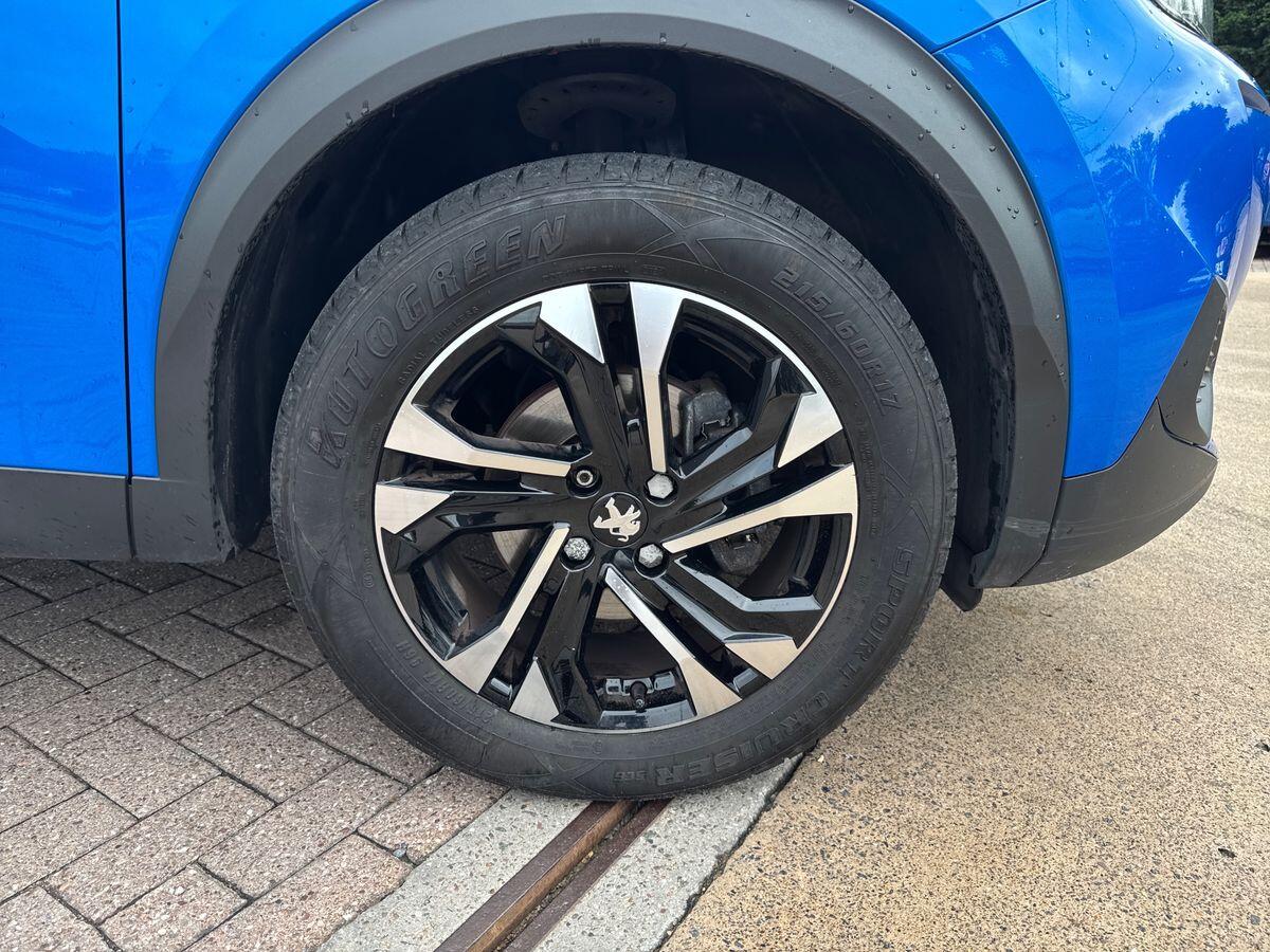 Used Peugeot 2008 2023 for sale - 76765102: Photo 9