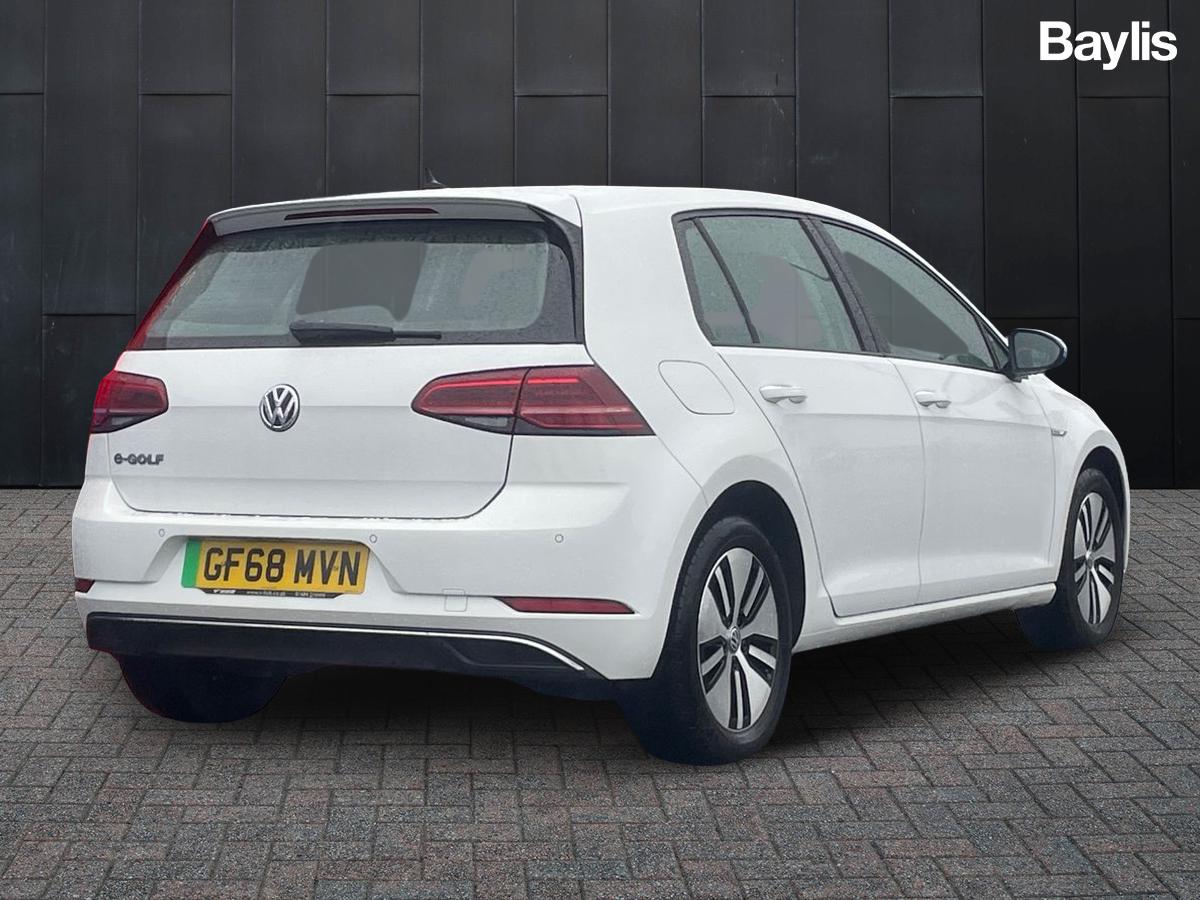 Used Volkswagen Golf 2018 for sale - 77560632: Photo 2