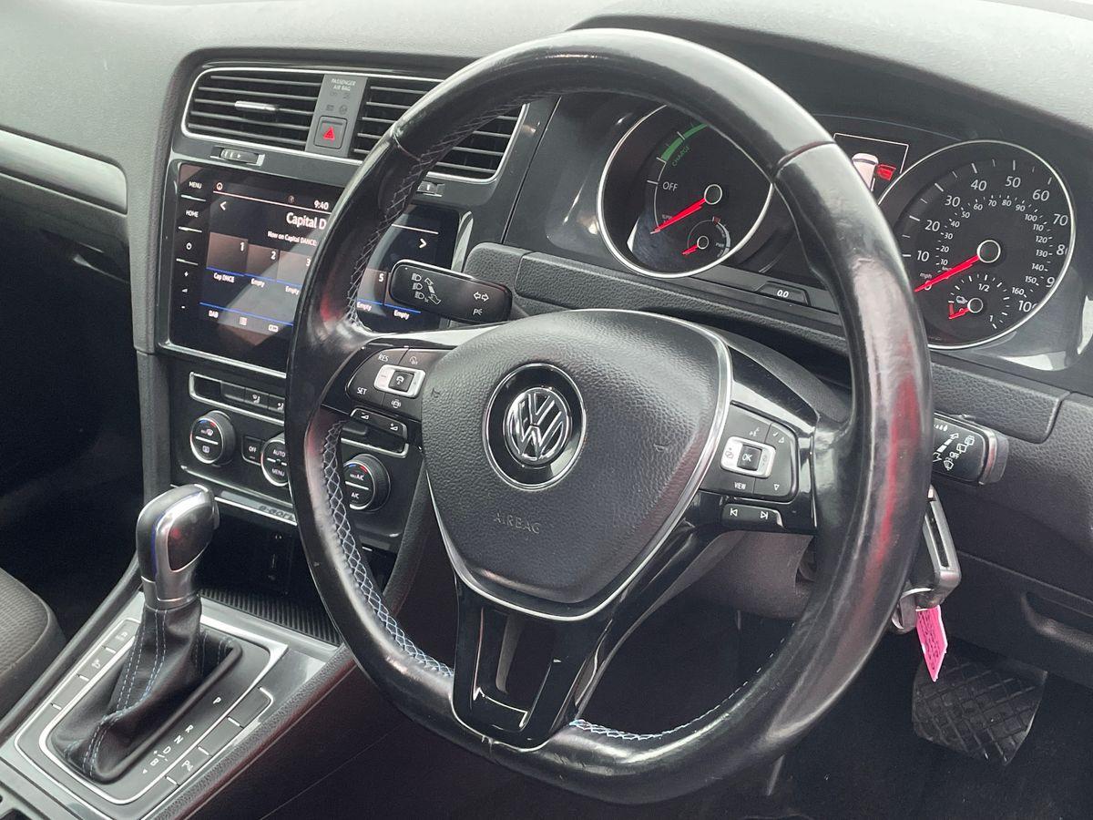 Used Volkswagen Golf 2018 for sale - 77560632: Photo 3