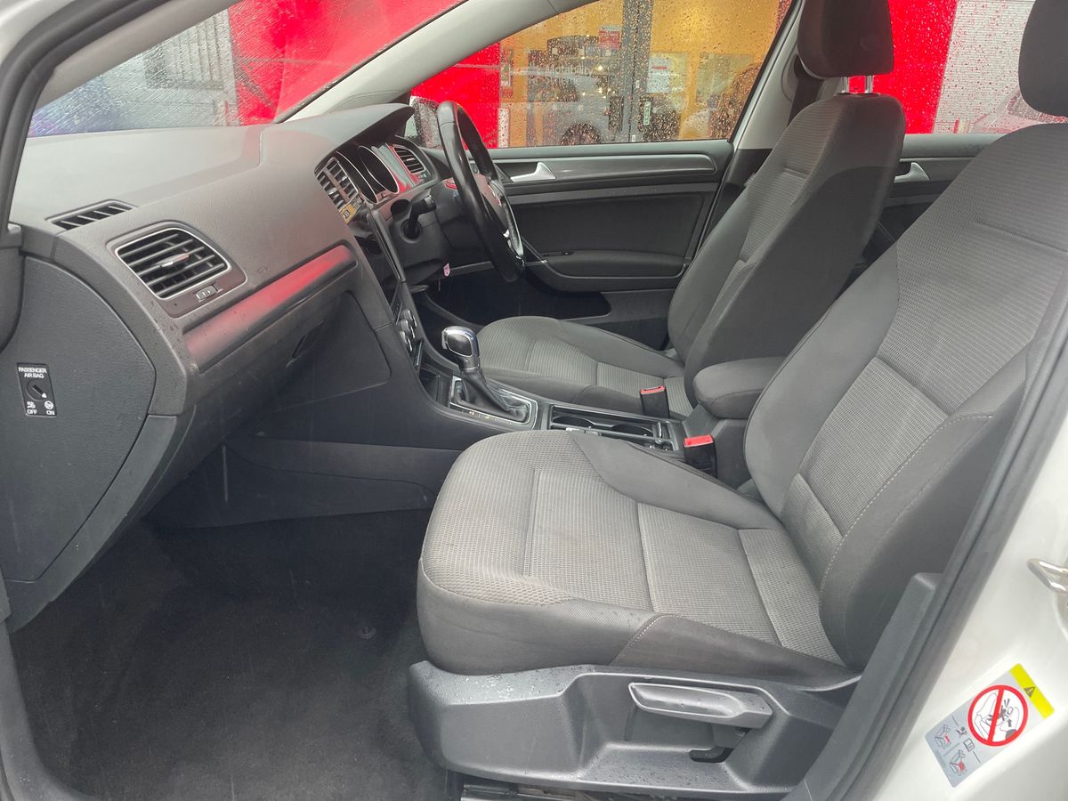 Used Volkswagen Golf 2018 for sale - 77560632: Photo 36