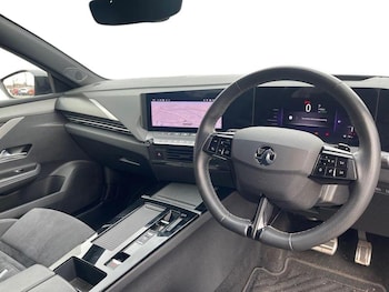 Used Vauxhall Astra 2023 for sale - 77965922: Photo