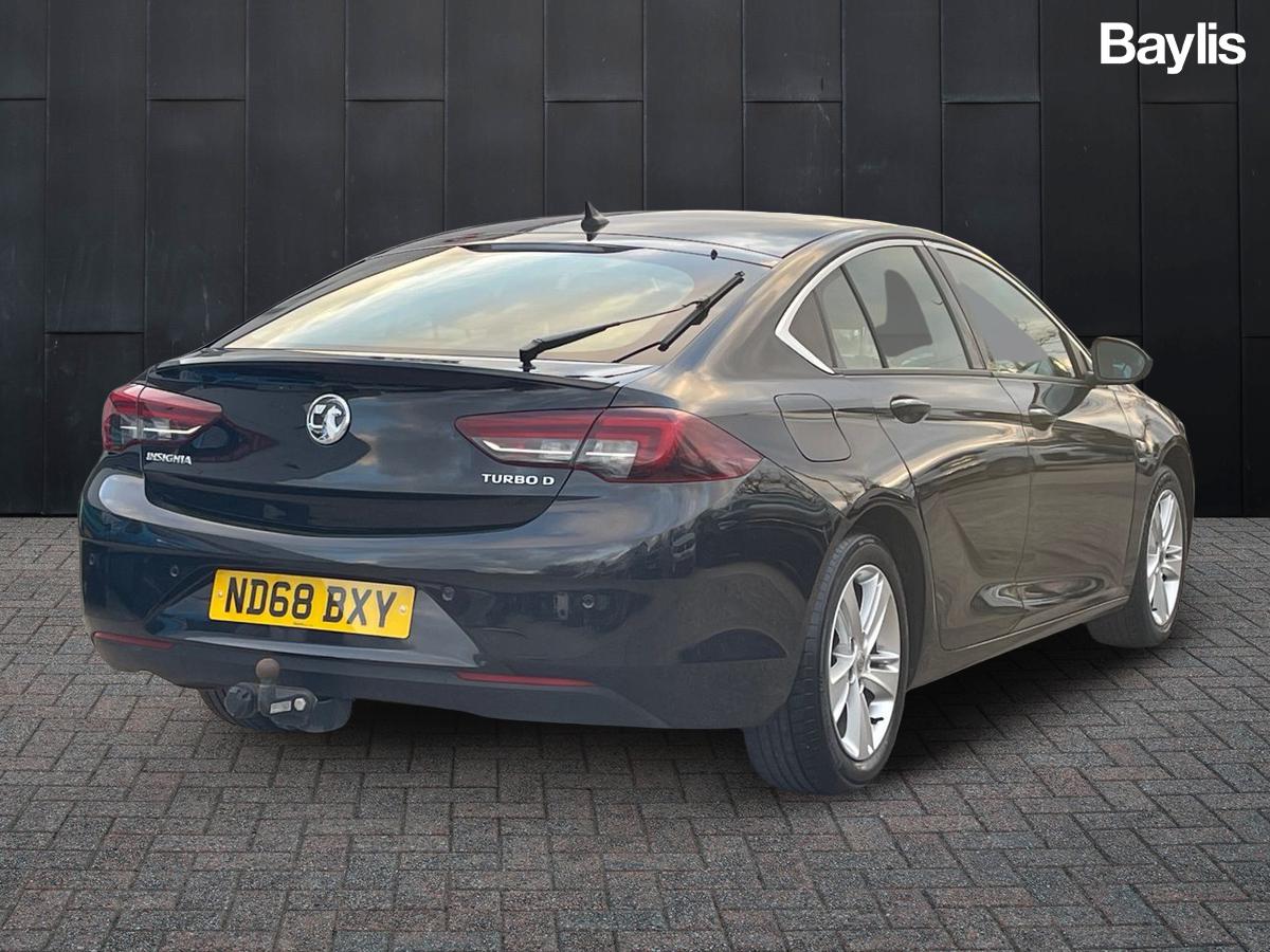 Used Vauxhall Insignia 2018 for sale - 77031437: Photo 2