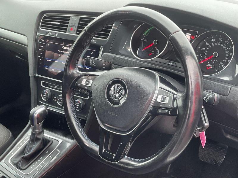 Used Volkswagen Golf 2018 for sale - 77901158: Photo 3