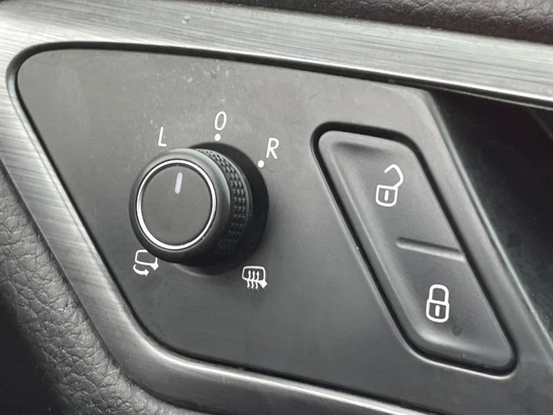 Used Volkswagen Golf 2018 for sale - 77901158: Photo 32