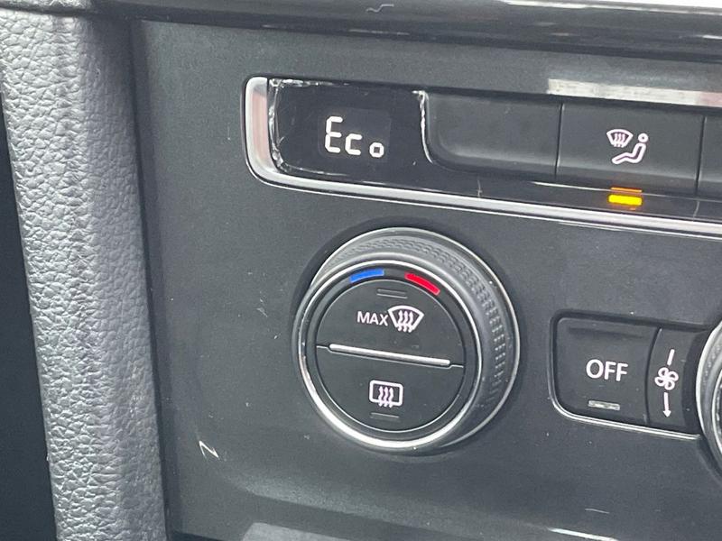 Used Volkswagen Golf 2018 for sale - 77901158: Photo 40