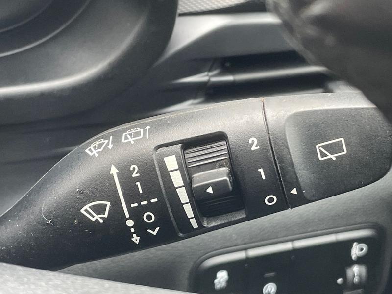 Used Hyundai i20 2023 for sale - 77910609: Photo 32