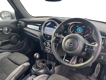 Used MINI Hatch 2021 for sale - 77256503: Photo