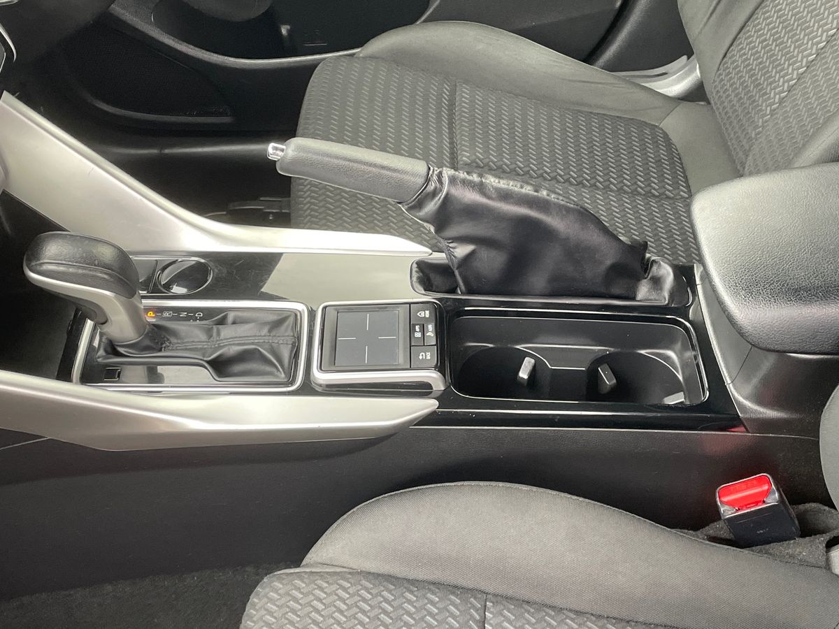 Used Mitsubishi Eclipse Cross 2020 for sale - 76760727: Photo 37