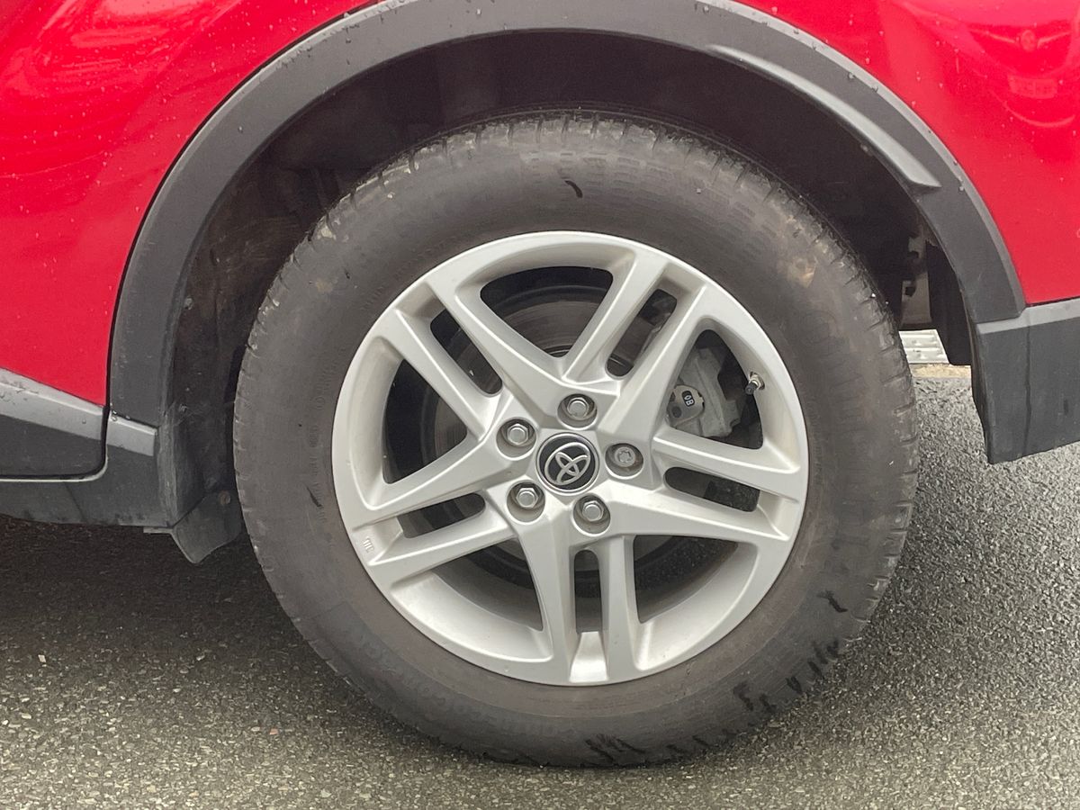 Used Toyota C-HR 2023 for sale - 76289730: Photo 11