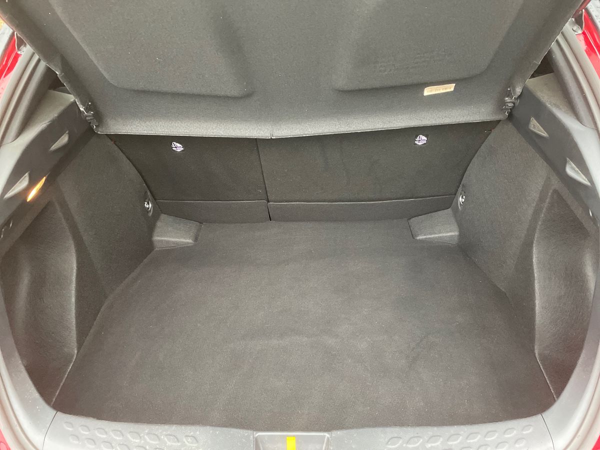 Used Toyota C-HR 2023 for sale - 76289730: Photo 25