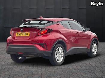 Used Toyota C-HR 2023 for sale - 76289730: Photo