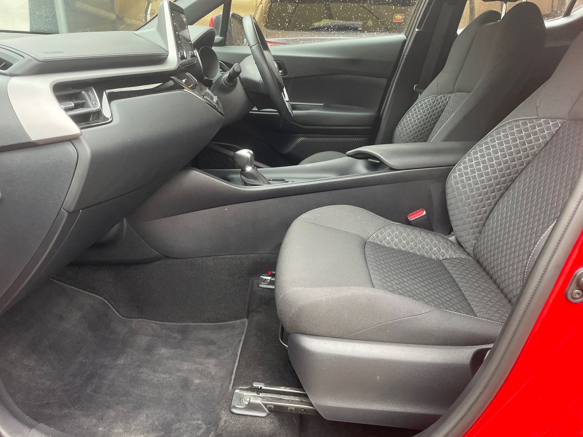 Used Toyota C-HR 2023 for sale - 76289730: Photo 40