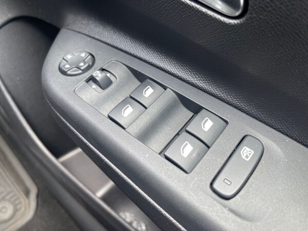 Used Vauxhall Corsa 2024 for sale - 75680608: Photo 16