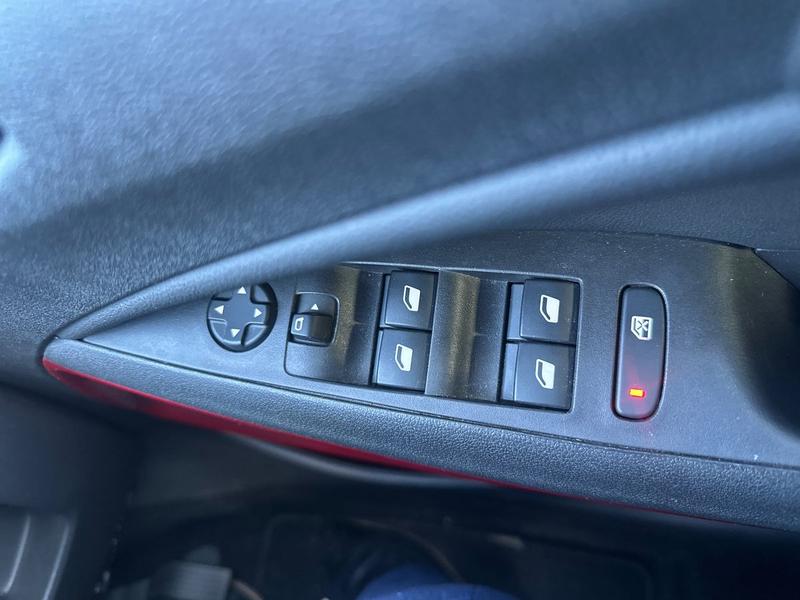 Used Vauxhall Crossland 2023 for sale - 77910574: Photo 17