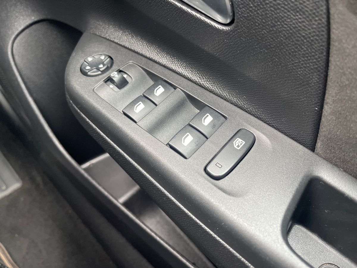 Used Vauxhall Corsa 2023 for sale - 76315800: Photo 17